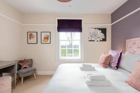 Central, Stunning 2 Bed Apartment With Parking! Cambridge  Exteriér fotografie