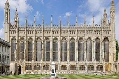 Central, Stunning 2 Bed Apartment With Parking! Cambridge  Exteriér fotografie