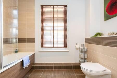 Central, Stunning 2 Bed Apartment With Parking! Cambridge  Exteriér fotografie